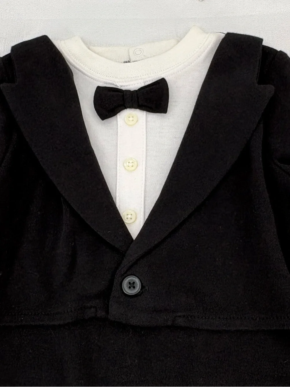 Gymboree New Boys 6-12 Months One Piece Tuxedo Romper Suit